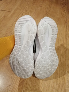 Кроссовки nike s39 (4 фото из 5)