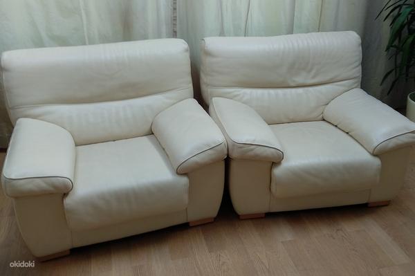 Кожаный диван и два кресла (фото #4)
