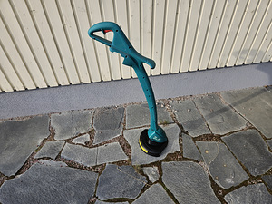 Müüa akutrimmer BOSCH Easytrim ACCU (6 foto / 6)