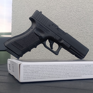 UUS Glock 17 gen 3 4,5mm CO2 blowback õhkrelv Umarex (3 foto / 10)