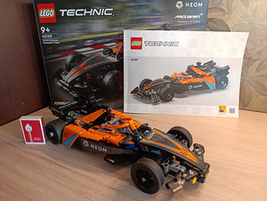 LEGO Technic NEOM McLaren Formula (4 foto / 5)