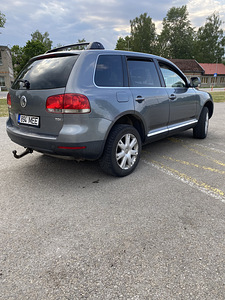 Volkswagen touareg (4 foto / 6)