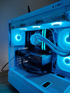 Gaming PC | Ryzen 7800x3d | 4070 super | 32GB DDR5 (3 foto / 5)