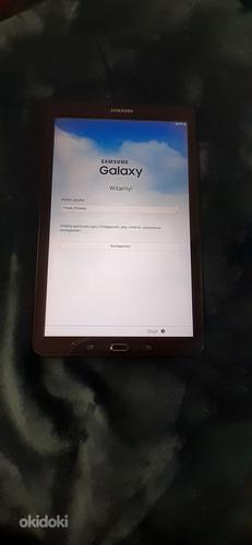 Samsung Galaxy Tab E (фото #2)