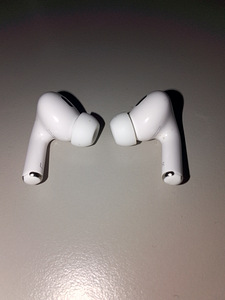 Airpods pro 2 (2 фото из 6)