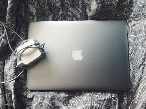 MacBook Air RUS, 13 дюймов, 2015 г. + зарядное устройство (фото #1)