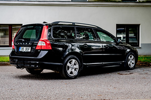 Volvo V70 (5 фото из 14)