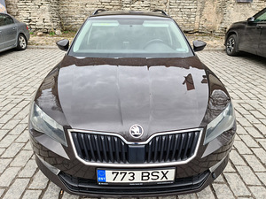 Автомобиль для продажи (9 фото из 14)