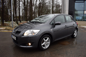 Autorent Toyota Auris (2 foto / 10)