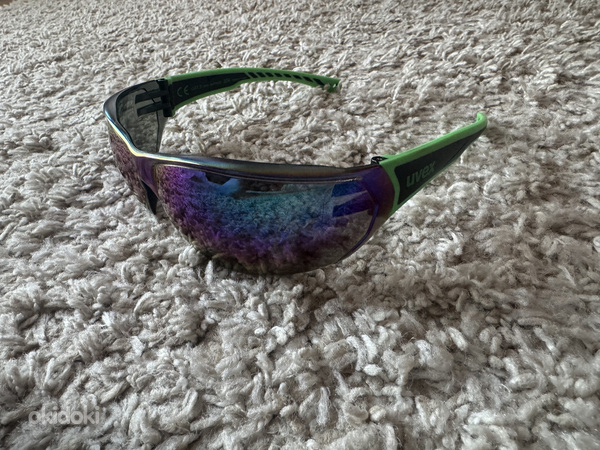 Спортивные солнцезащитные очки uvex. (фото #2)