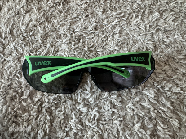 Спортивные солнцезащитные очки uvex. (фото #4)