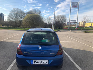 Renault Clio storia 1.2 i (4 foto / 6)