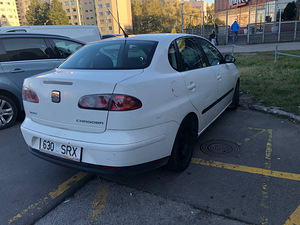 Seat Cordoba 1.4 74KW (10 foto / 11)