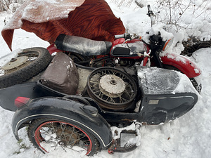 Dnepr külgkorviga (1 foto / 3)