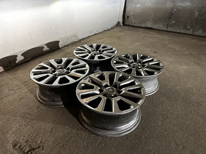 ORIGINAL R18 Toyota Land Cruiser (2 foto / 2)