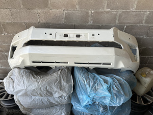 Esiistmik Toyota Land Cruiser (1 foto / 7)