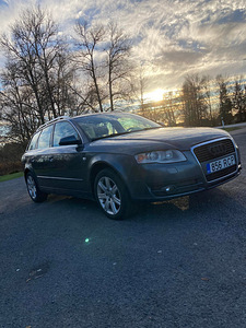 Audi A4 Avant 2.0 103kw (3 foto / 8)