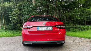Skoda Superb Sportline (5 foto / 6)