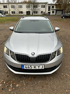 Skoda Octavia (2 фото из 10)