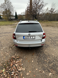 Skoda Octavia (3 фото из 10)