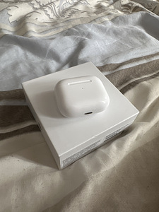 Airpods 3 (3 фото из 4)