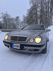 Mercedes-Benz clk 200kompressor (1 foto / 8)