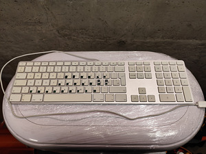 Клавиатура Apple (1 фото из 1)