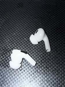 Airpods pro 2 (2 фото из 9)