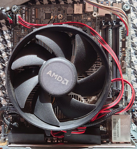 ASRock DeskMini A300M-STX (4 фото из 6)