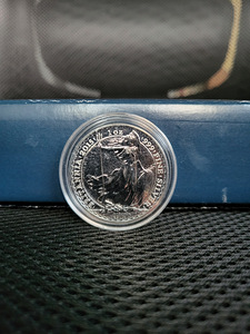 1 oz UK Britannia hõbemünt (erinevad) (5 foto / 10)