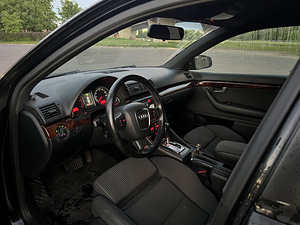 Audi A4 Avant 2005 S line (6 foto / 12)