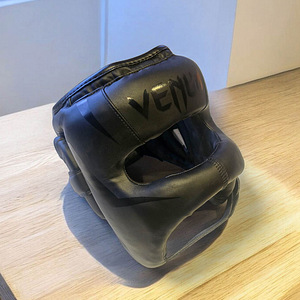 Боксерский шлем Venum Elite Iron (1 фото из 3)