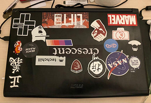 MSI Gaming Laptop (Free: Logitech Mouse + Razer Mousepad) (3 foto / 3)