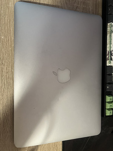 MacBook Air 13-inch, 2015 (3 foto / 4)
