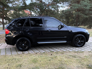 BMW X5 Shadow Line (8 фото из 15)