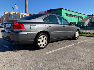 Volvo S60 2.4l 103kW 2005 (3 foto / 9)