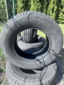 Шины Hankook 215/70/15C (1 фото из 4)