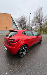 Renault Clio 2015 (3 фото из 5)