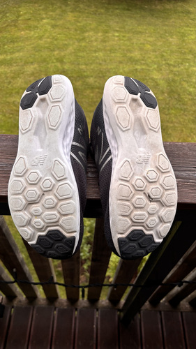 New Balance tossud 44