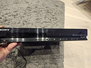 Колонка Sony (3 фото из 4)