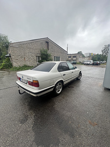 БМВ е34 520i мануал (8 фото из 12)