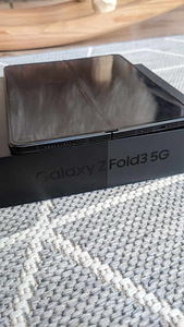 Samsung Galaxy Z Fold 3 (12/512GB) (5 foto / 5)