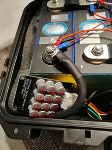 LiFePo4 107 ah12v (2 foto / 5)