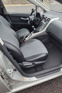 Toyota Auris 2008 1.6 91kW (5 foto / 9)