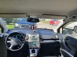 Toyota korolla verso lpg (5 фото из 8)