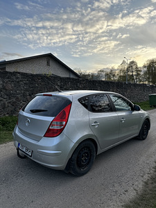 Hyundai (3 фото из 7)