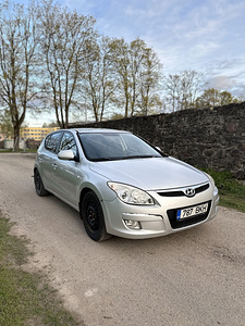 Hyundai (4 фото из 7)