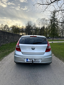 Hyundai (6 фото из 7)