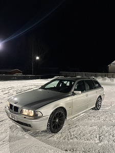 BMW 525i 141kw manuaal 2001a. (3 foto / 7)