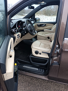 Mercedes Benz V250 4MATIC Avantgarde (7 foto / 15)